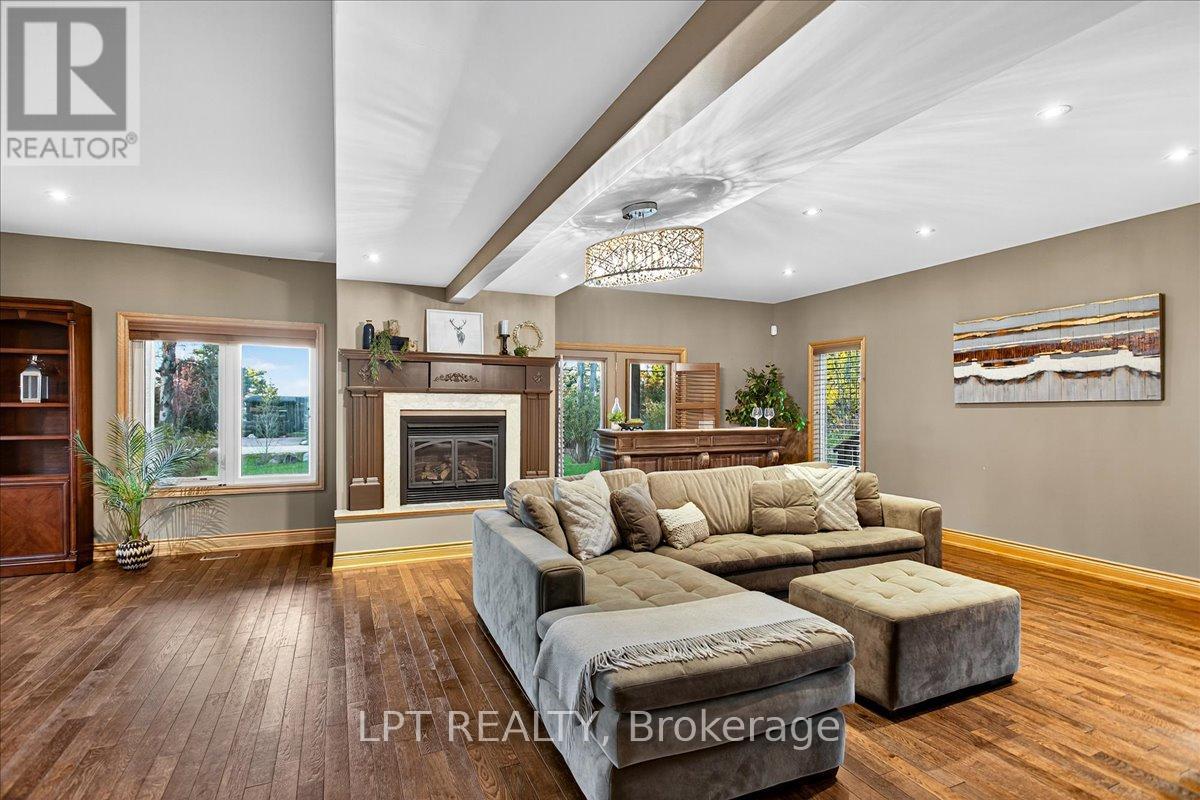 192 Sunset Boulevard, Blue Mountains, Ontario  N0H 2P0 - Photo 13 - X12902614