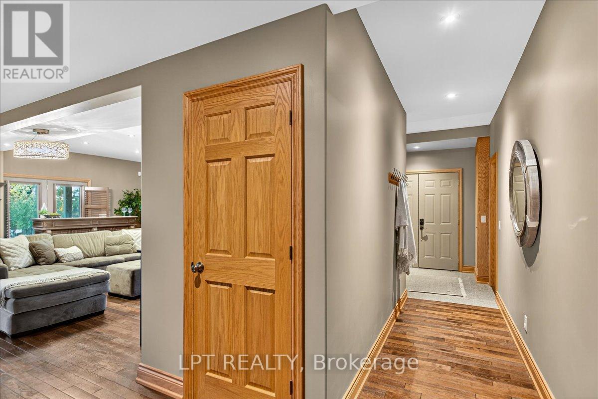 192 Sunset Boulevard, Blue Mountains, Ontario  N0H 2P0 - Photo 14 - X12902614