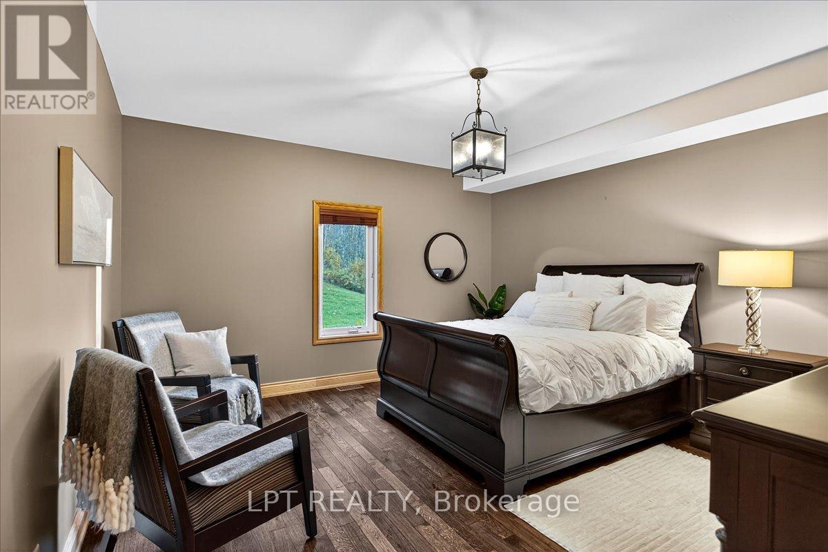 192 Sunset Boulevard, Blue Mountains, Ontario  N0H 2P0 - Photo 17 - X12902614