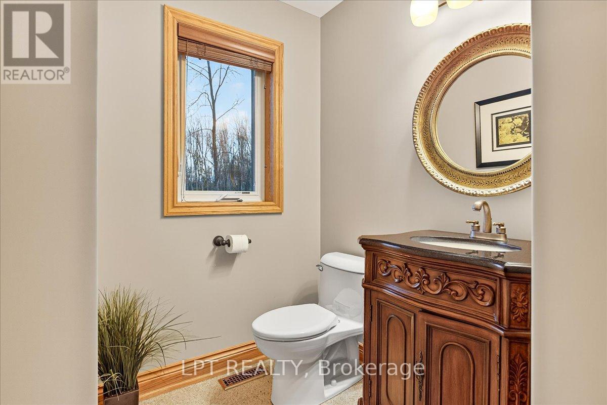 192 Sunset Boulevard, Blue Mountains, Ontario  N0H 2P0 - Photo 36 - X12902614