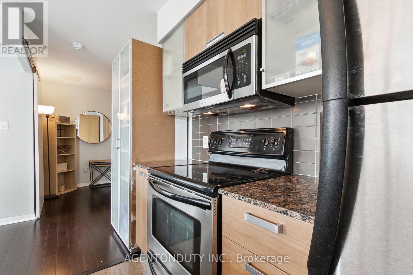 2507 - 37 Grosvenor Street, Toronto, Ontario  M4Y 3G5 - Photo 14 - C12901656