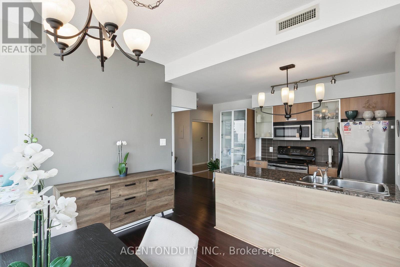 2507 - 37 Grosvenor Street, Toronto, Ontario  M4Y 3G5 - Photo 33 - C12901656