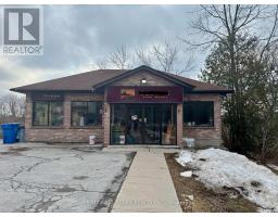 30 THE QUEENSWAY S, Georgina, Ontario