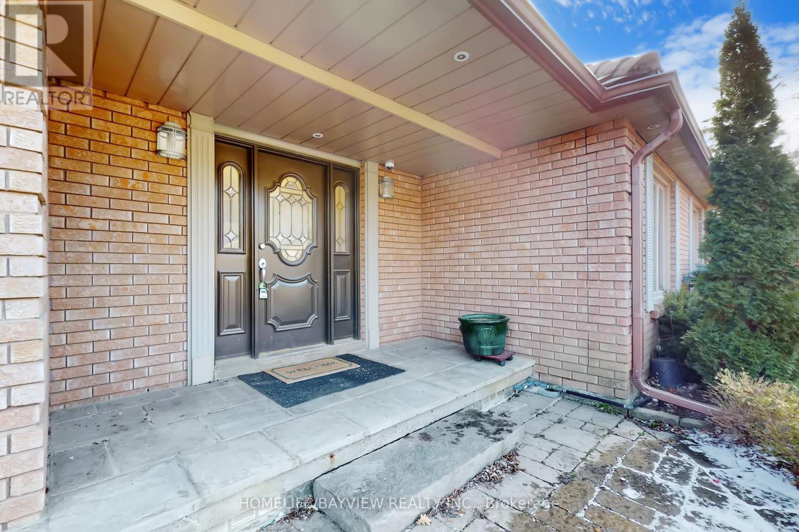 70 Russell Snider Drive, King, Ontario  L0G 1N0 - Photo 6 - N12900260