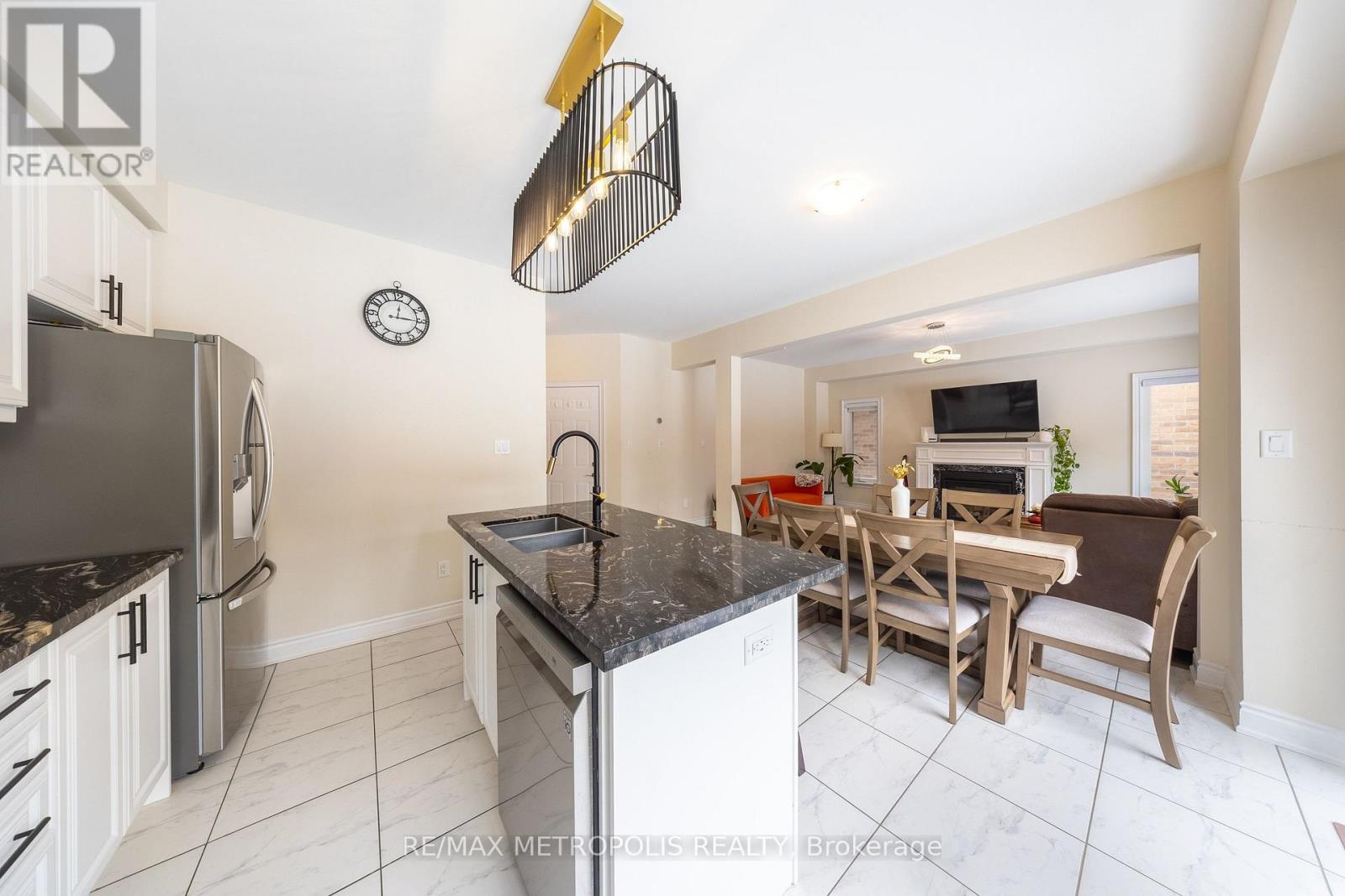 91 Kennedy Boulevard, New Tecumseth, Ontario  L9R 0T3 - Photo 14 - N12901674