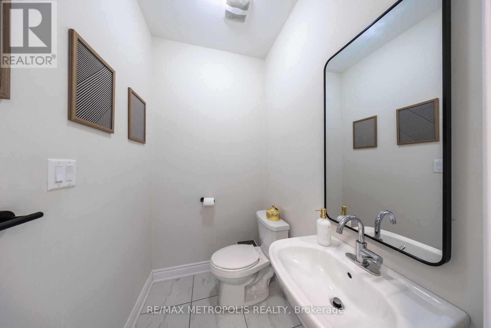 91 Kennedy Boulevard, New Tecumseth, Ontario  L9R 0T3 - Photo 3 - N12901674