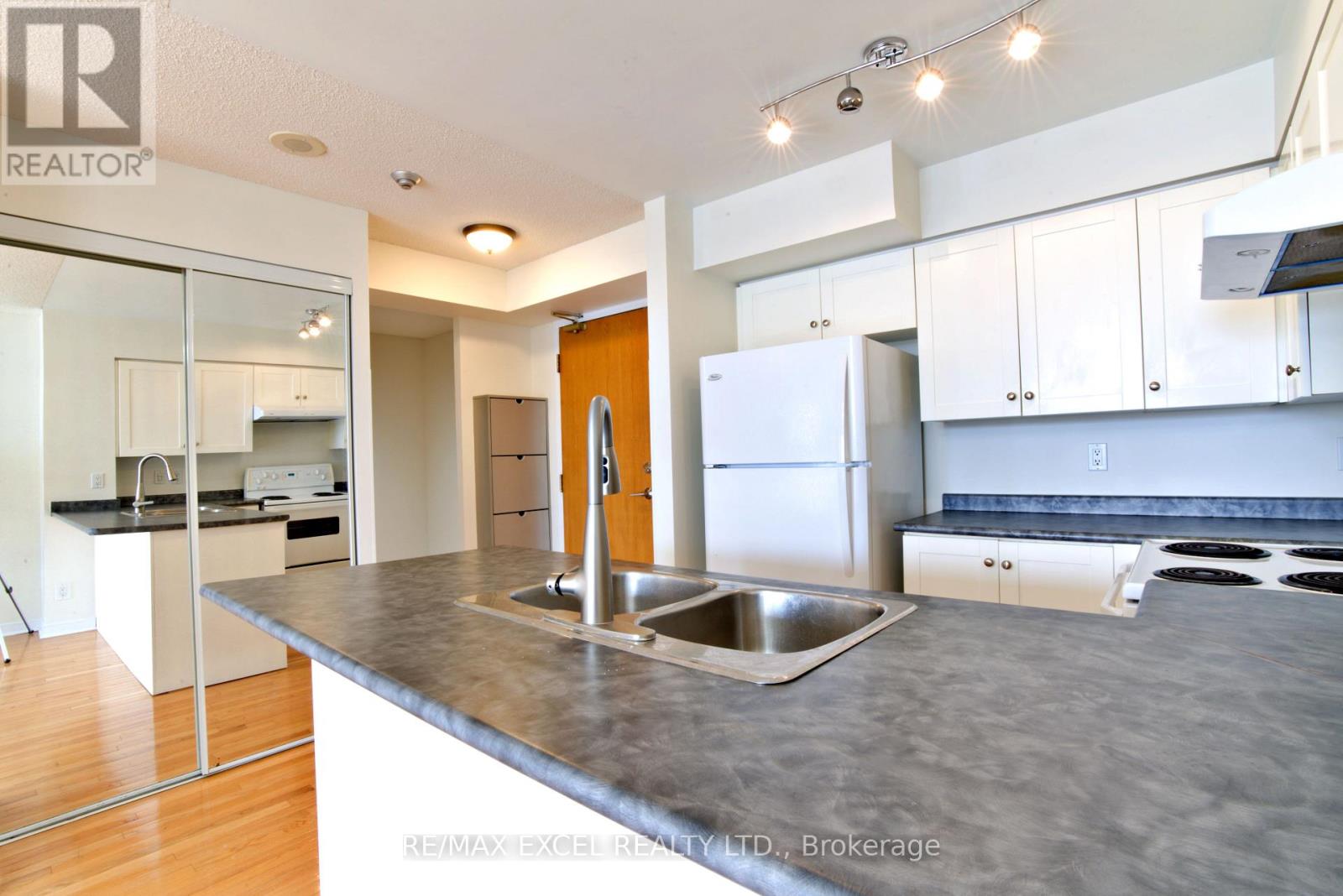 410 - 19 Northern Heights Drive, Richmond Hill (Langstaff), Ontario  L4S 4B4 - Photo 7 - N12901672