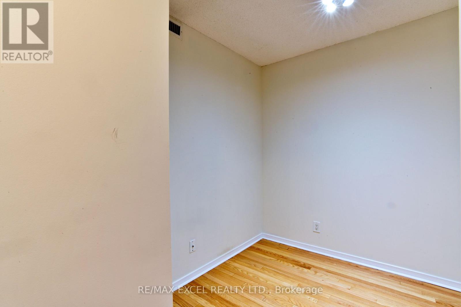 410 - 19 Northern Heights Drive, Richmond Hill (Langstaff), Ontario  L4S 4B4 - Photo 13 - N12901672