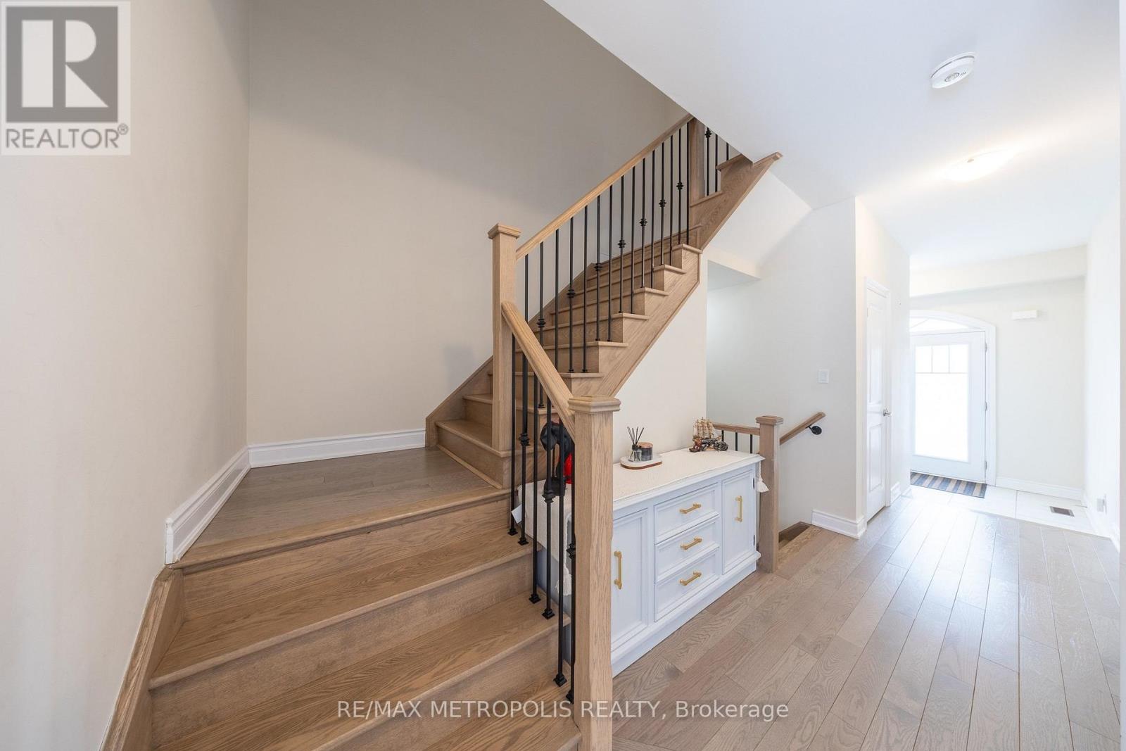 91 Kennedy Boulevard, New Tecumseth, Ontario  L9R 0T3 - Photo 15 - N12901674