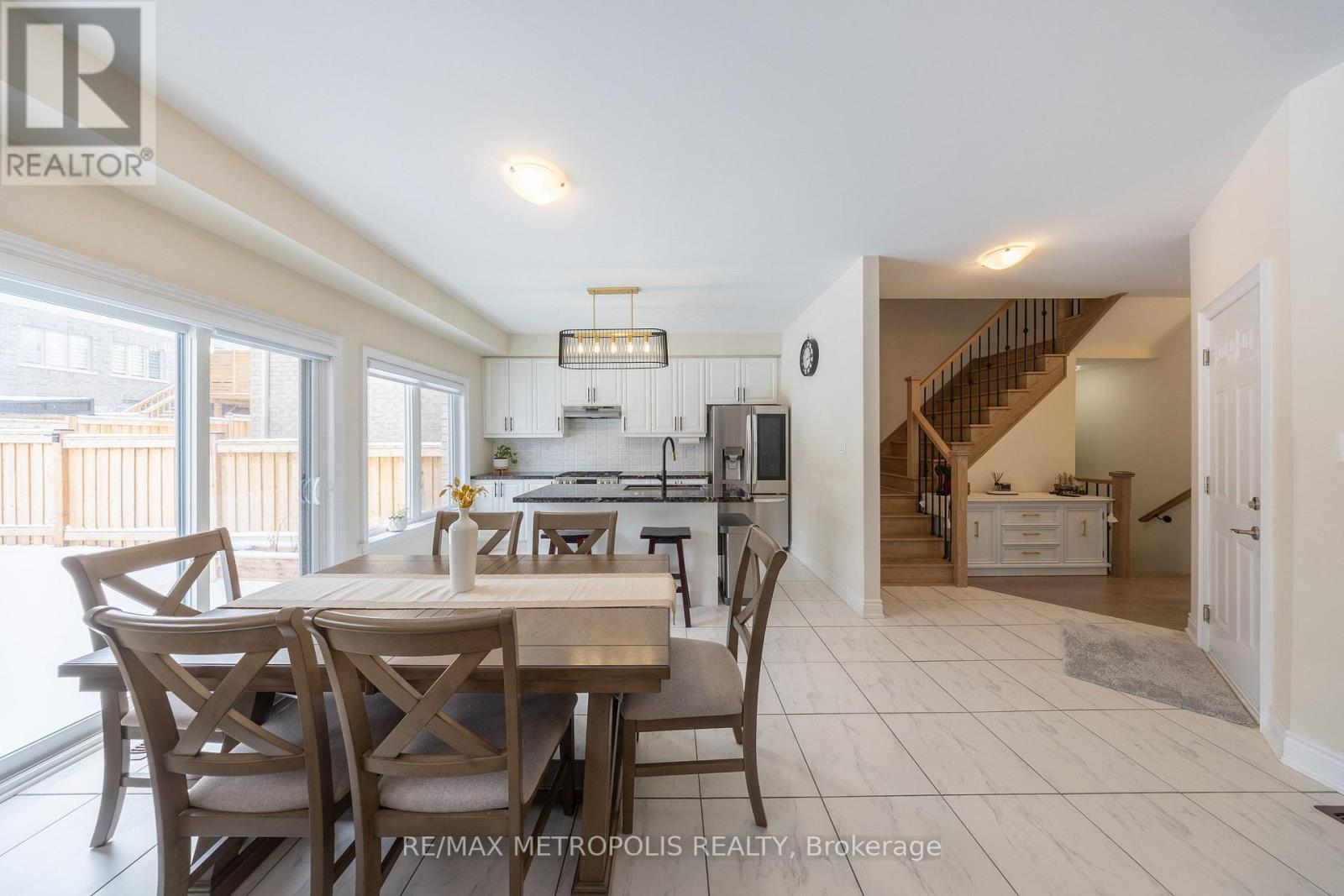 91 Kennedy Boulevard, New Tecumseth, Ontario  L9R 0T3 - Photo 9 - N12901674