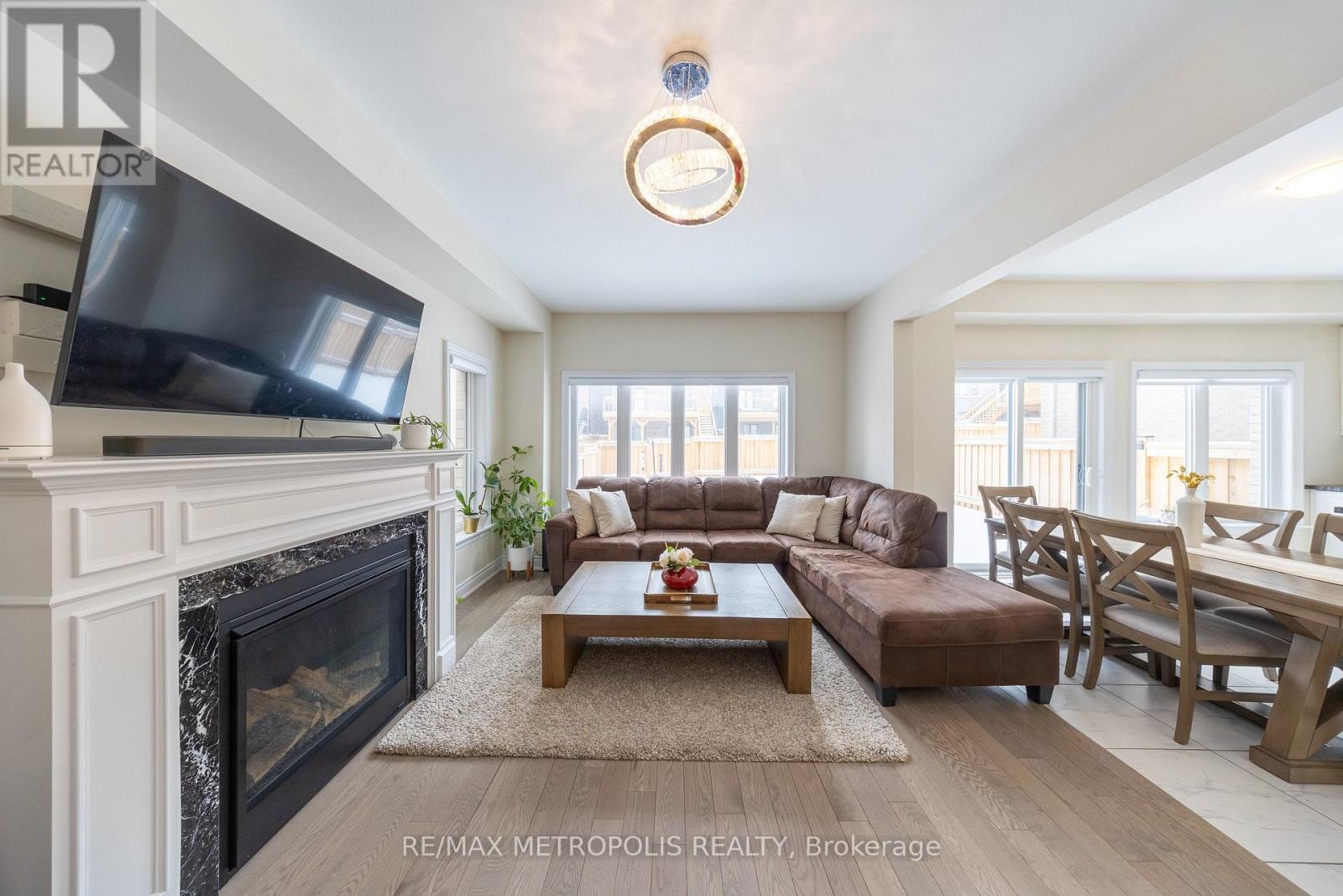 91 Kennedy Boulevard, New Tecumseth, Ontario  L9R 0T3 - Photo 8 - N12901674