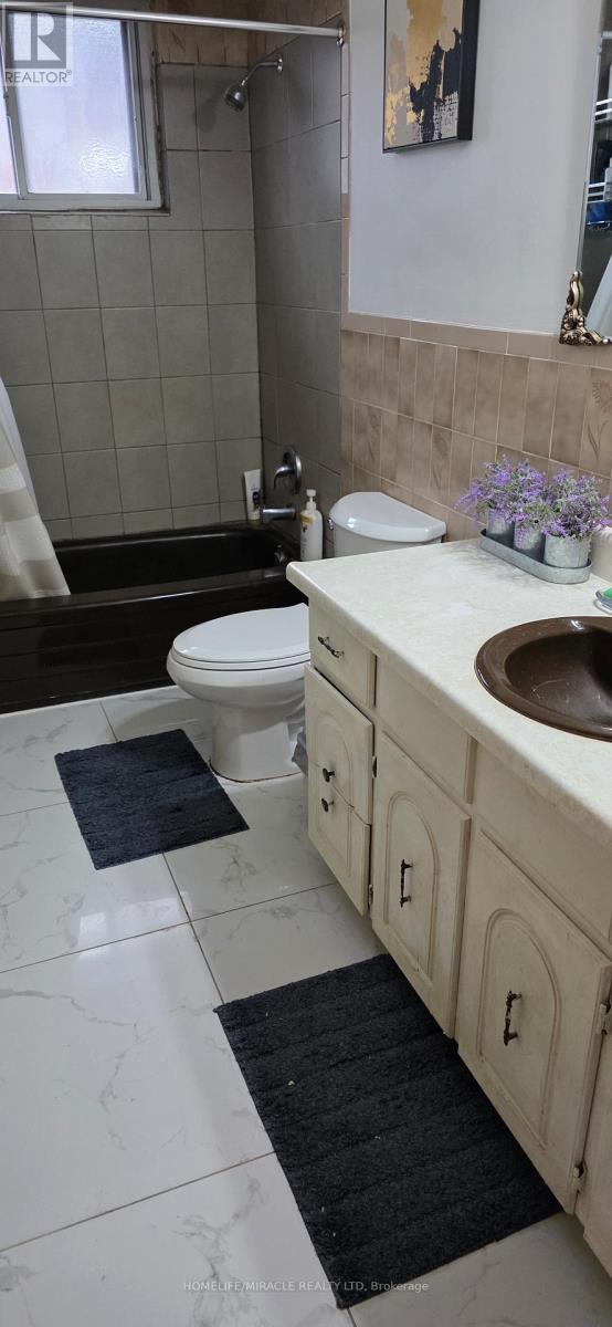 Main - 3172 Weston Road, Toronto, Ontario  M9M 2T6 - Photo 12 - W12901660