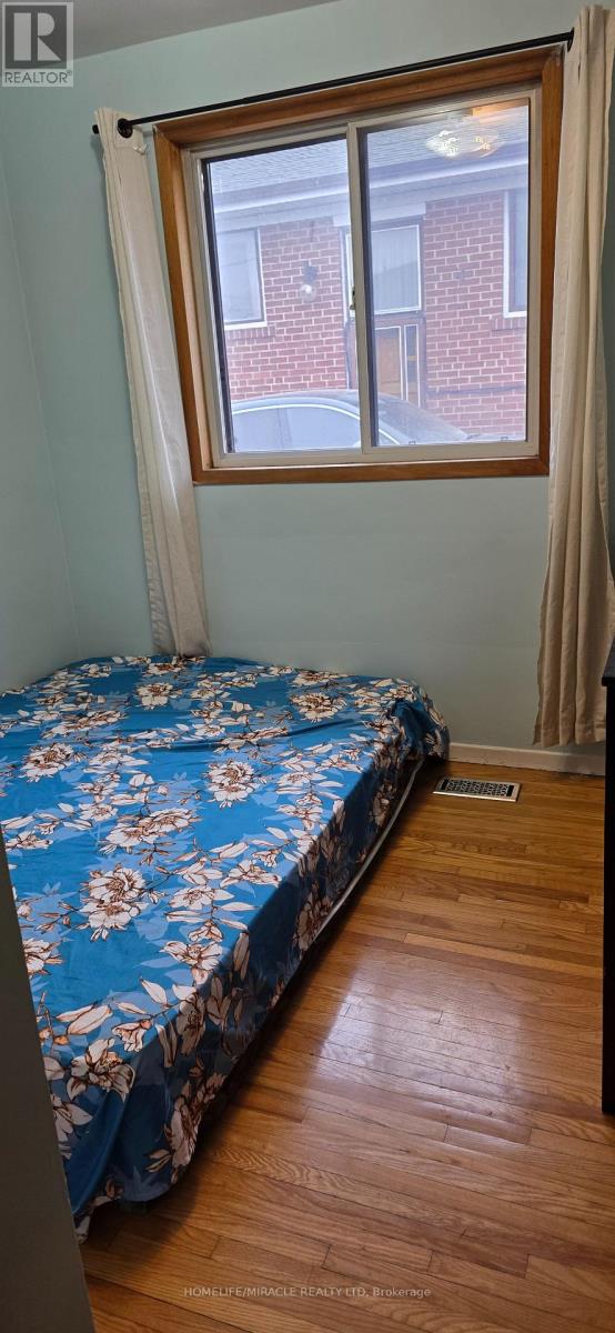 Main - 3172 Weston Road, Toronto, Ontario  M9M 2T6 - Photo 8 - W12901660