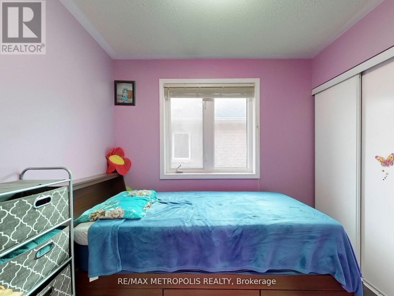 Main - 922 Tambourine Terrace, Mississauga, Ontario  L5W 1S4 - Photo 18 - W12901678