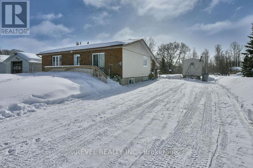 611 Gauthier Street N, Timmins, Ontario  P0N 1C0 - Photo 2 - T12902934