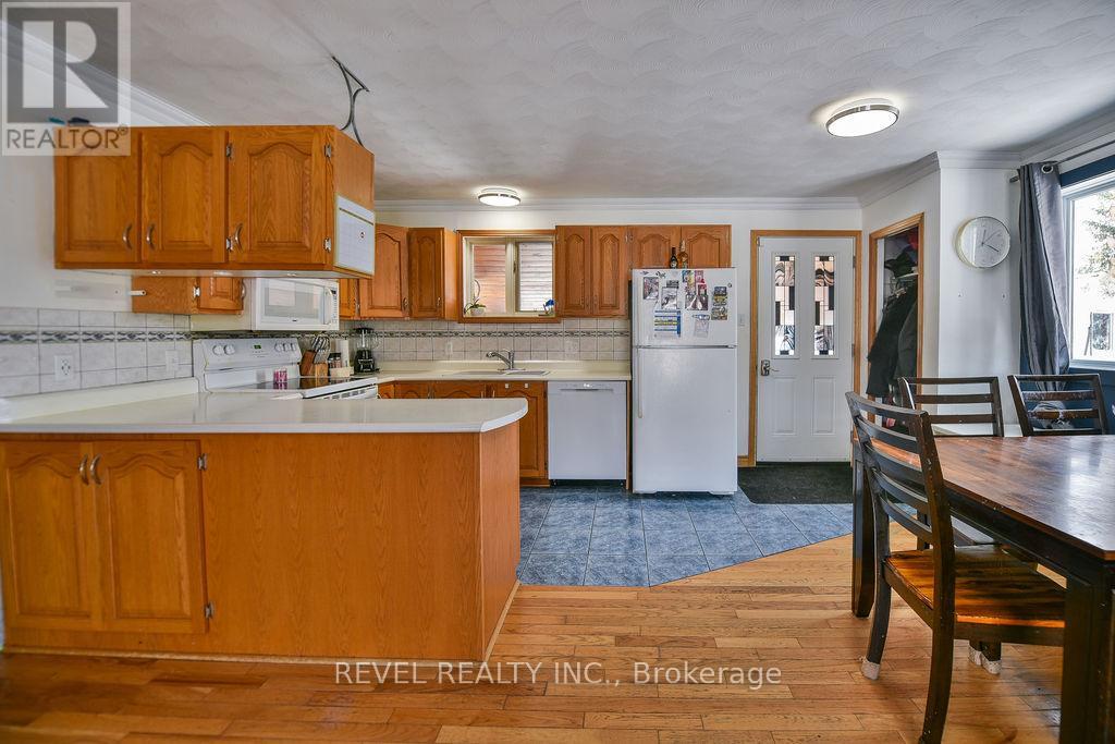 611 Gauthier Street N, Timmins, Ontario  P0N 1C0 - Photo 3 - T12902934