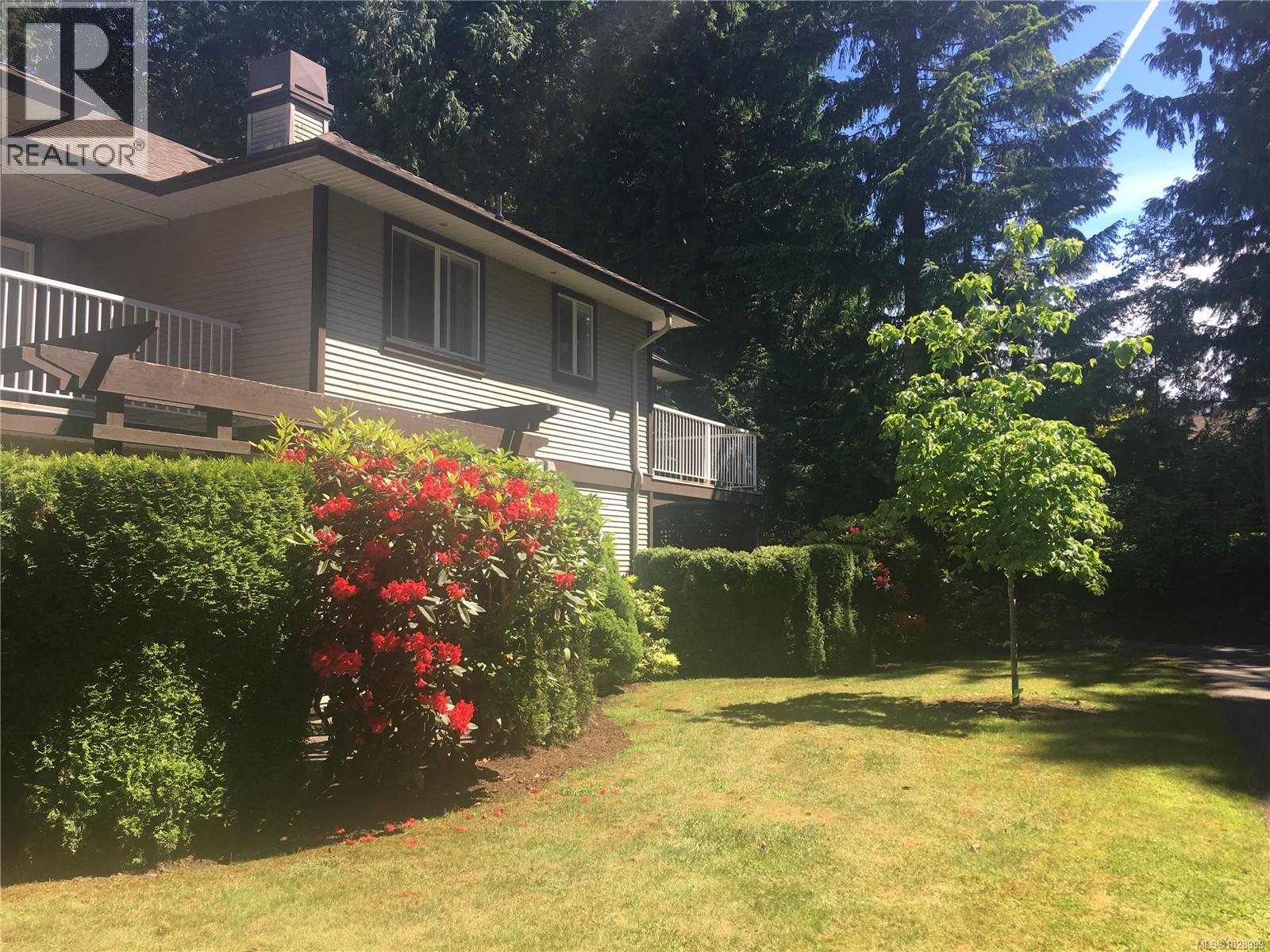 201 440 Schley Pl, Qualicum Beach, British Columbia  V9K 2M5 - Photo 2 - 1028999