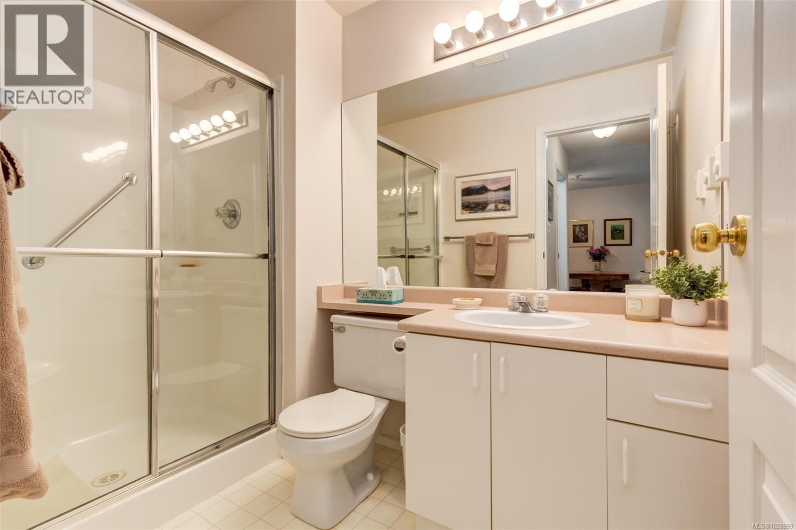 201 440 Schley Pl, Qualicum Beach, British Columbia  V9K 2M5 - Photo 18 - 1028999