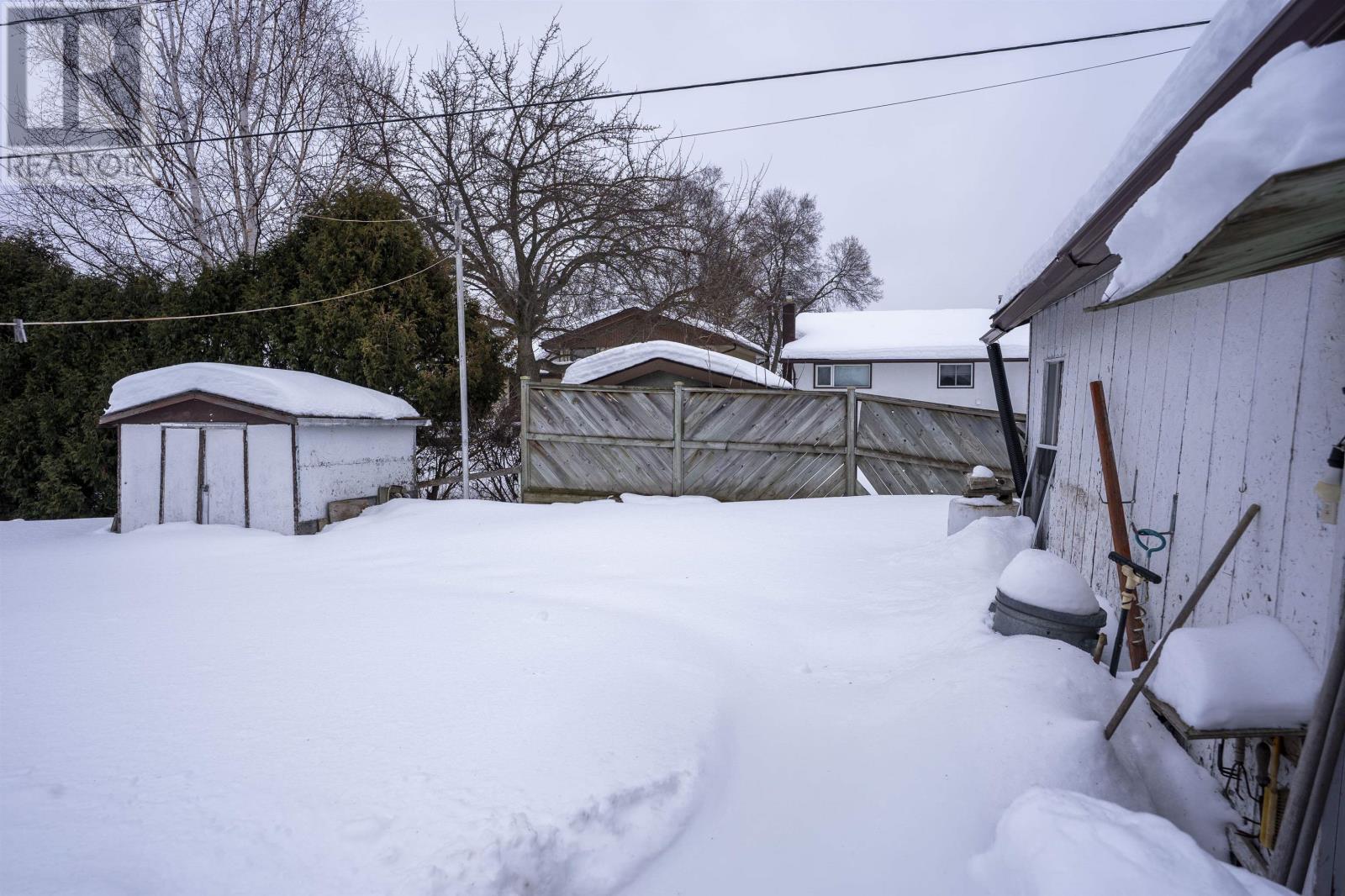 211 Clarkson St S, Thunder Bay, Ontario  P7B 4X1 - Photo 3 - TB2600371