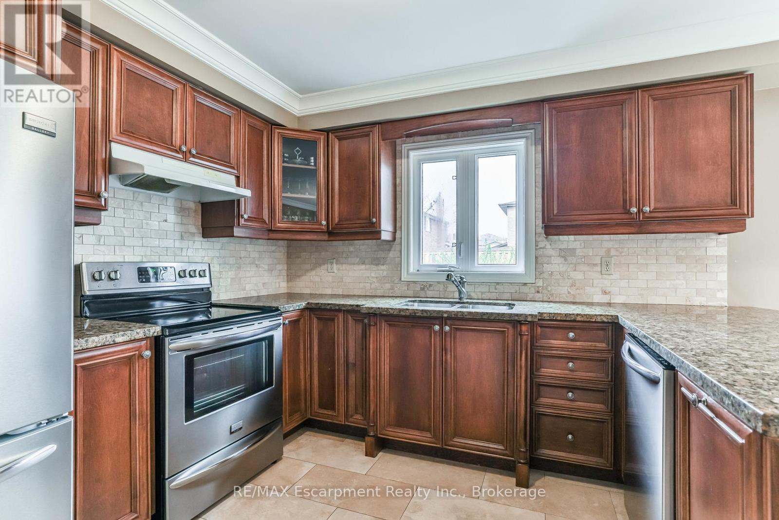 90 Waterfall Road, Vaughan, Ontario  L4L 5B2 - Photo 10 - N12902890