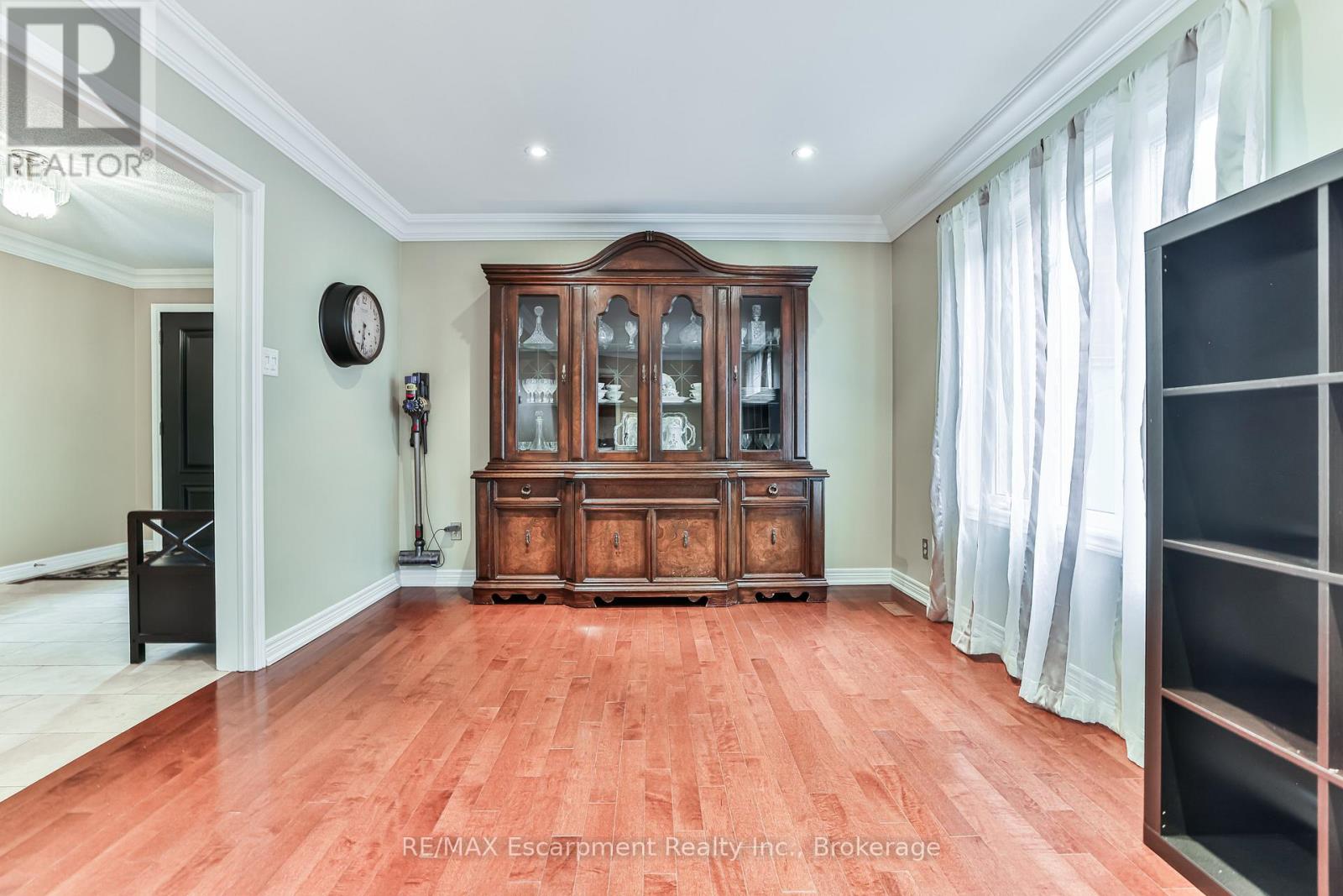 90 Waterfall Road, Vaughan, Ontario  L4L 5B2 - Photo 15 - N12902890