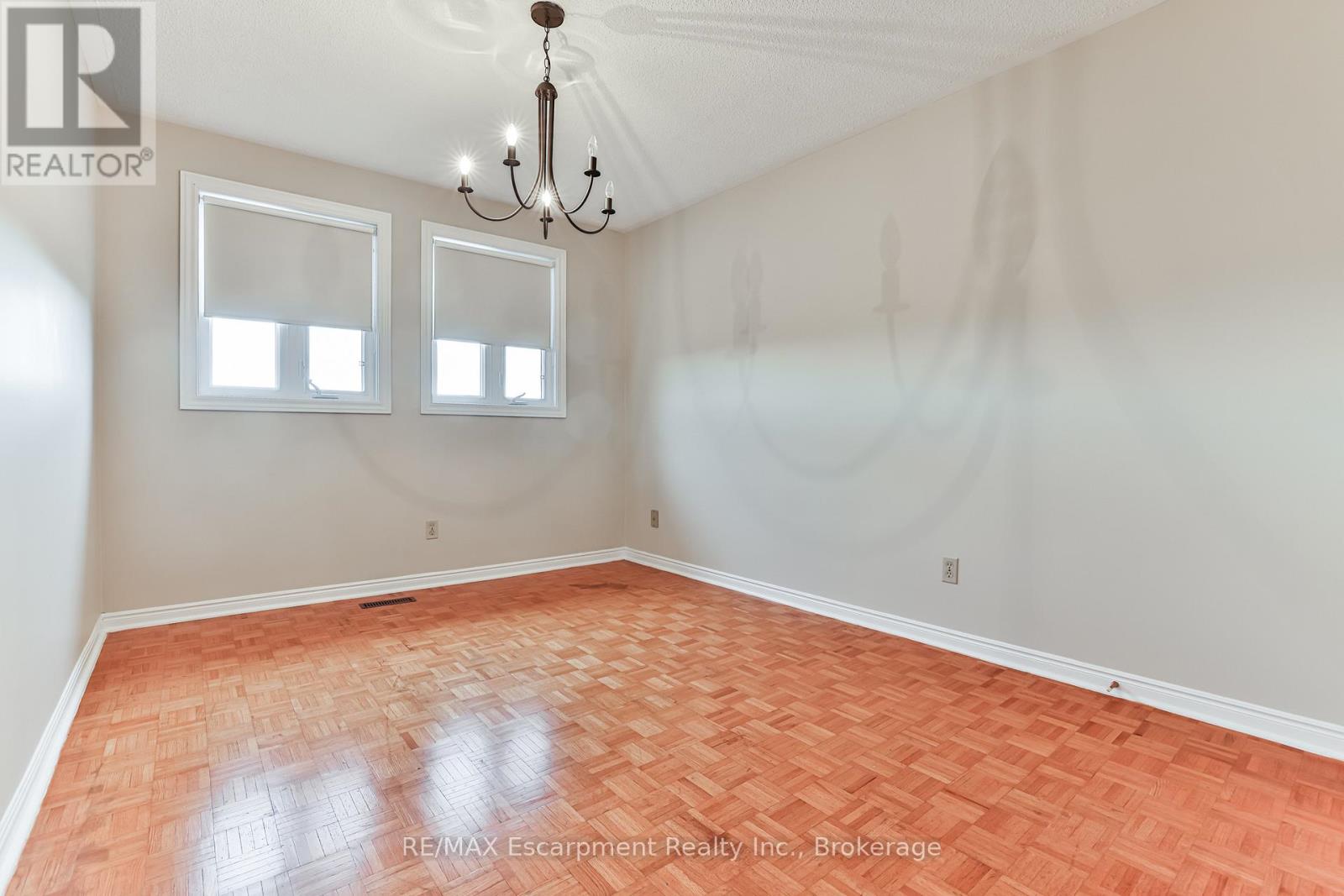 90 Waterfall Road, Vaughan, Ontario  L4L 5B2 - Photo 22 - N12902890