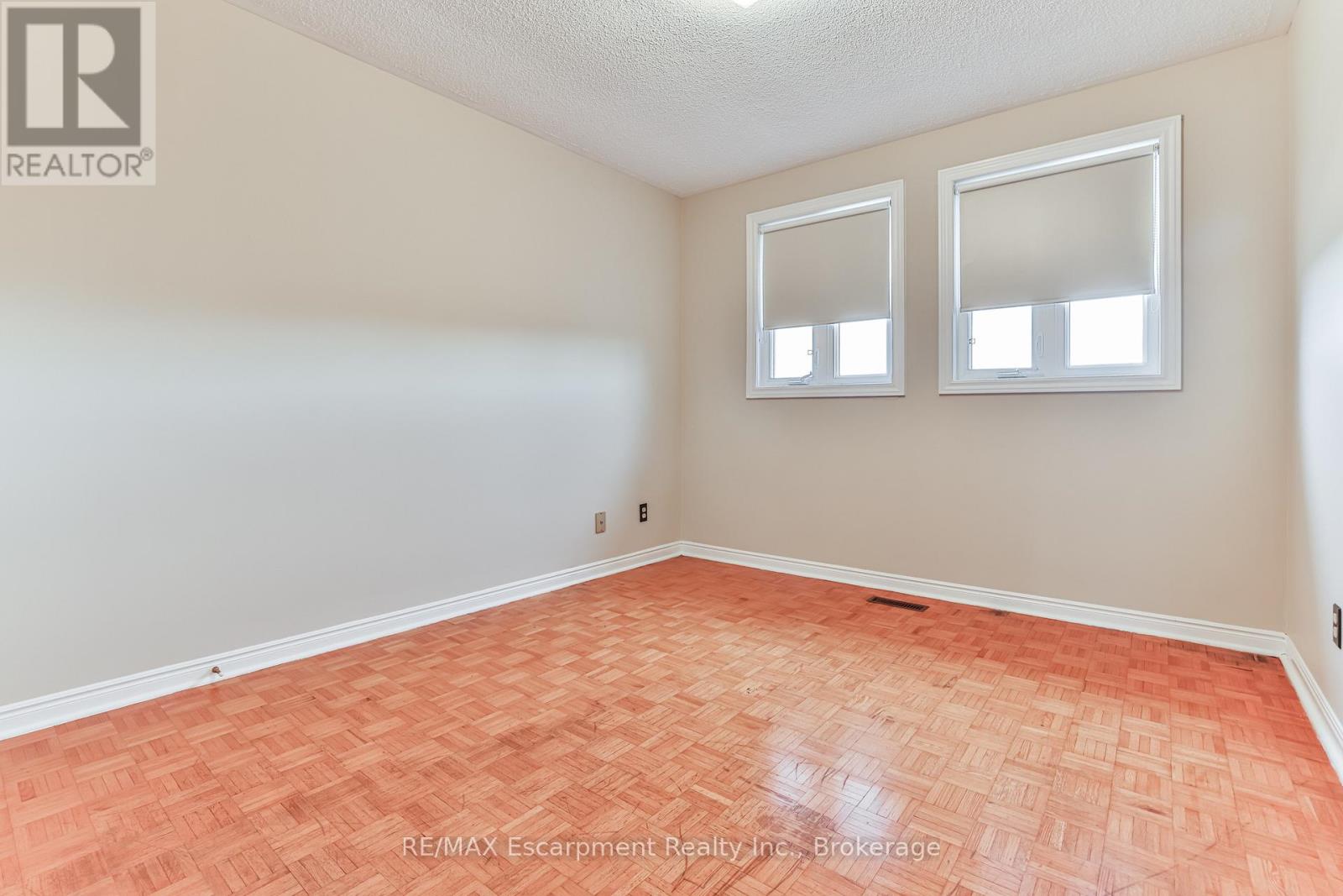 90 Waterfall Road, Vaughan, Ontario  L4L 5B2 - Photo 23 - N12902890