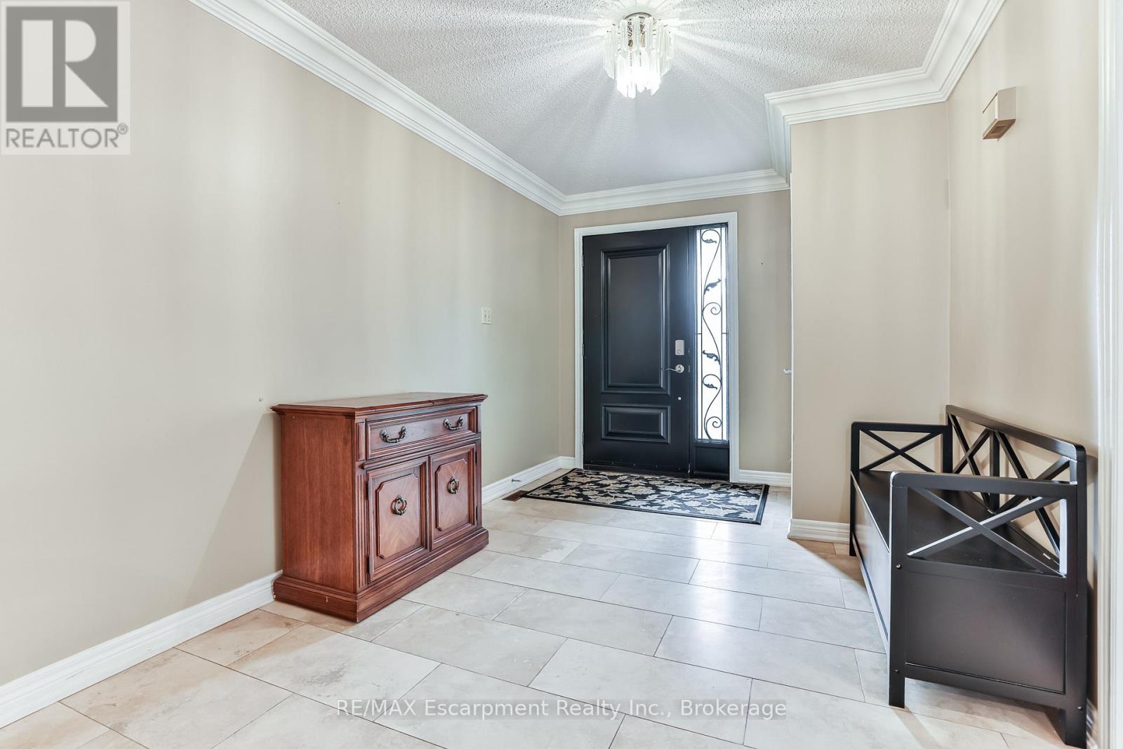 90 Waterfall Road, Vaughan, Ontario  L4L 5B2 - Photo 3 - N12902890