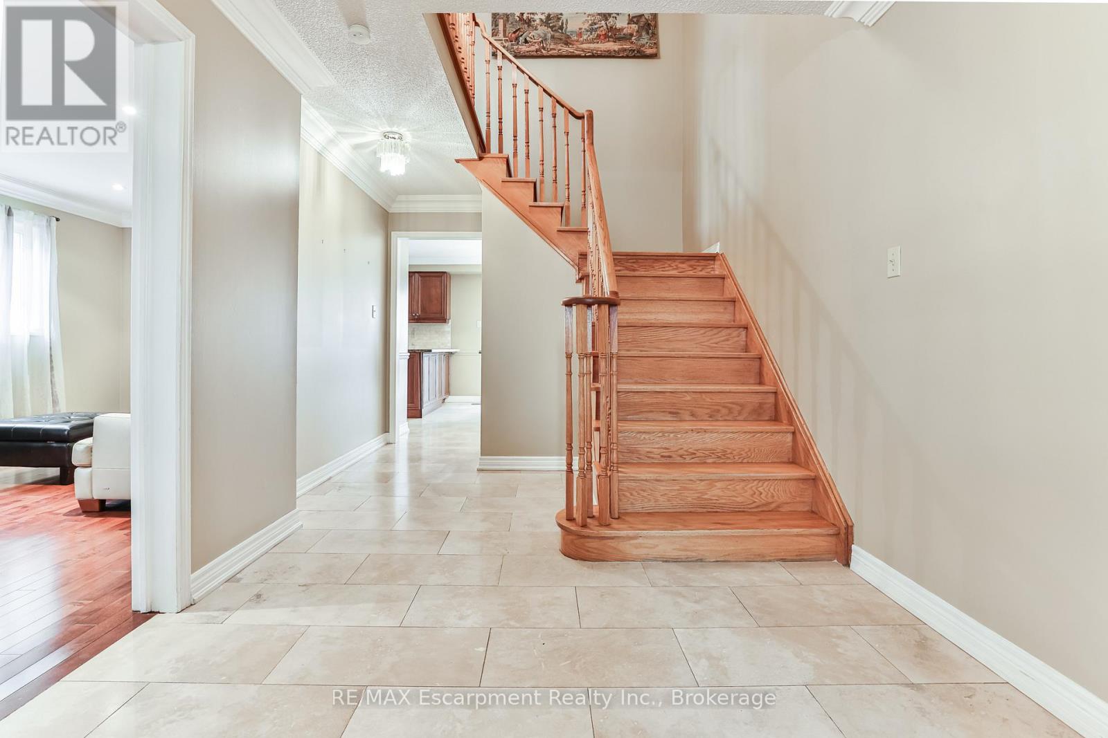 90 Waterfall Road, Vaughan, Ontario  L4L 5B2 - Photo 5 - N12902890