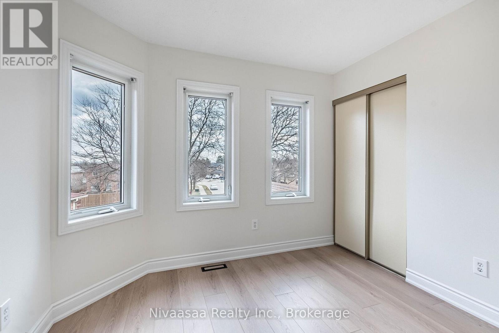 33 Pantages Court, Brampton, Ontario  L6S 5B7 - Photo 24 - W12902730