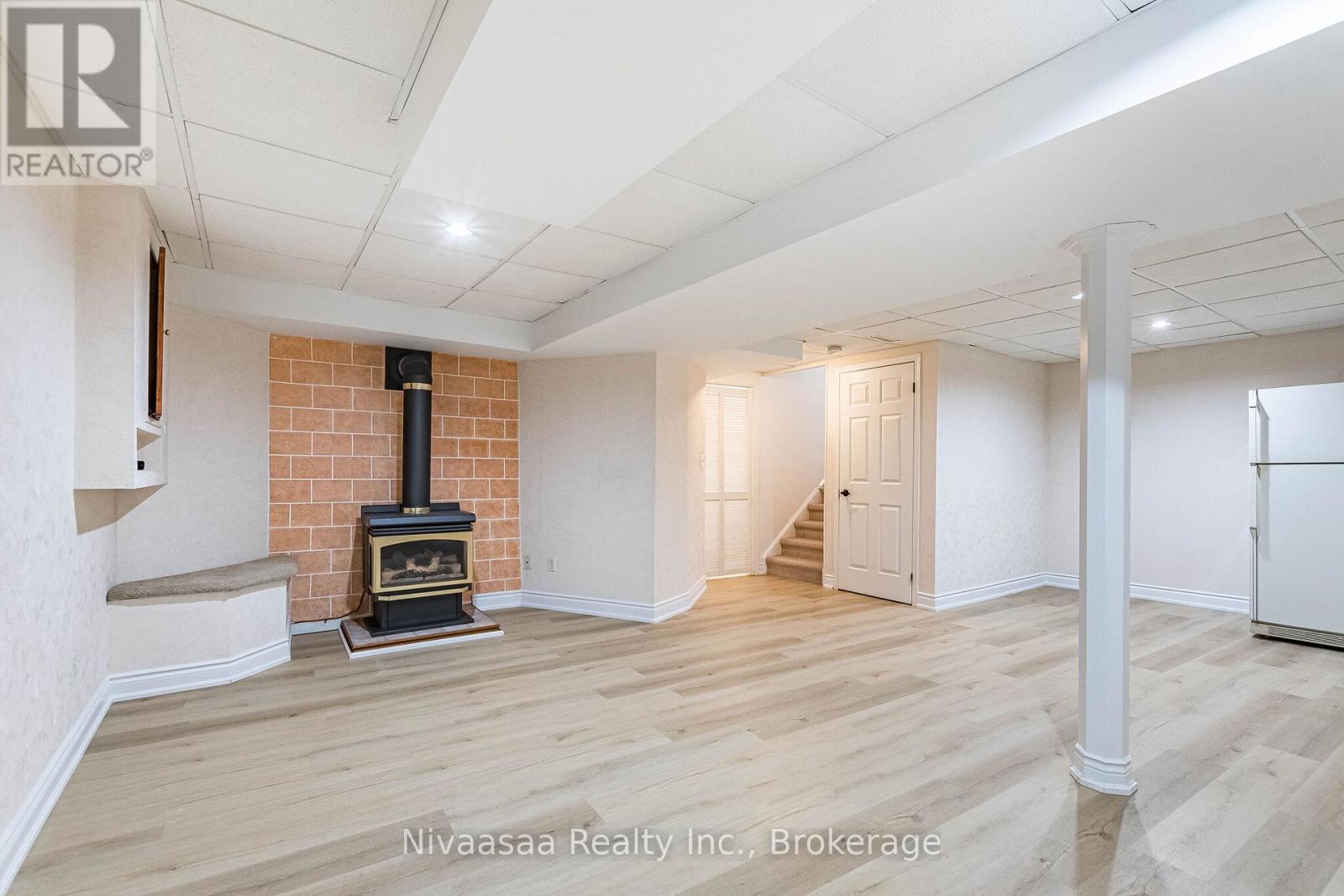 33 Pantages Court, Brampton, Ontario  L6S 5B7 - Photo 38 - W12902730