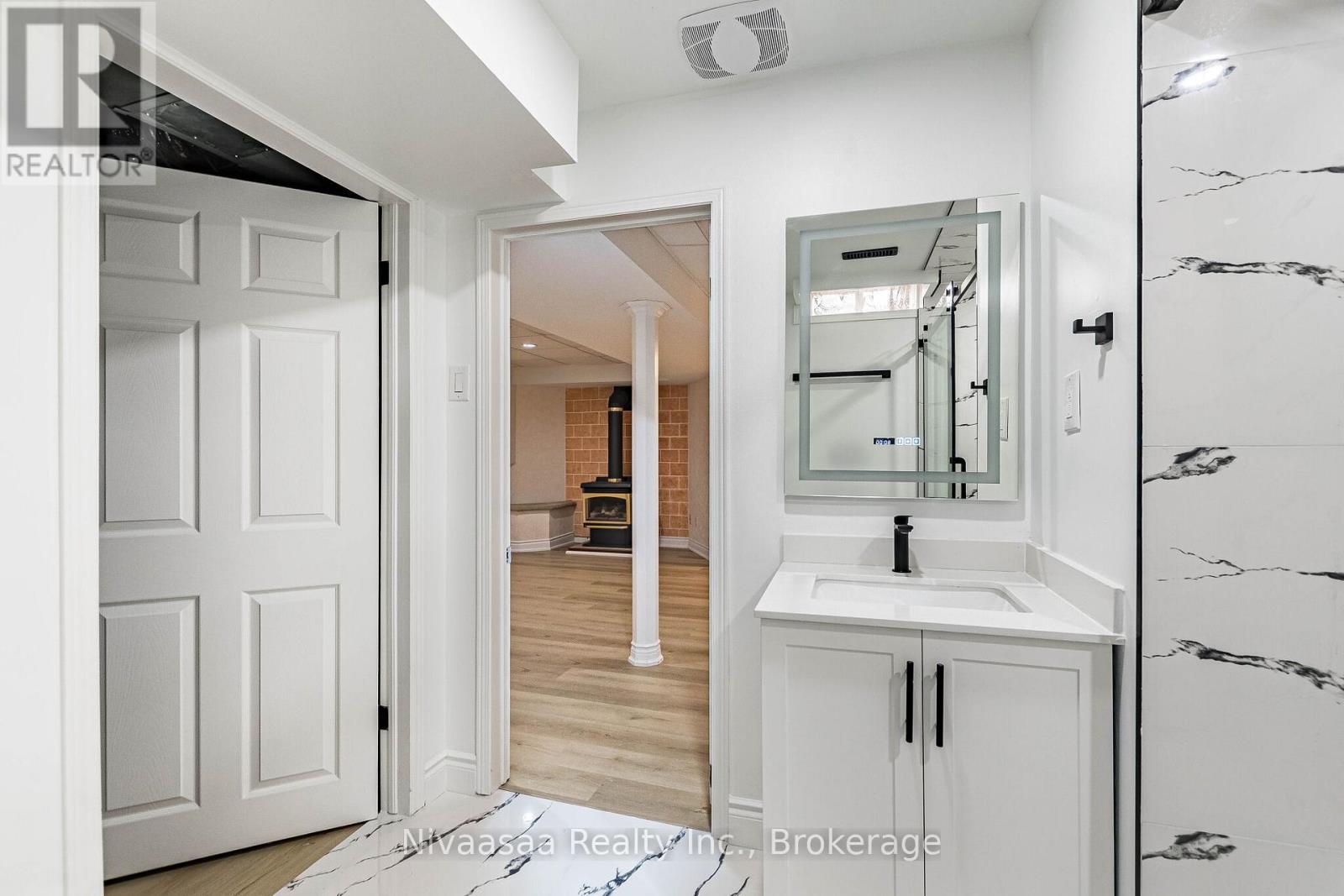 33 Pantages Court, Brampton, Ontario  L6S 5B7 - Photo 43 - W12902730