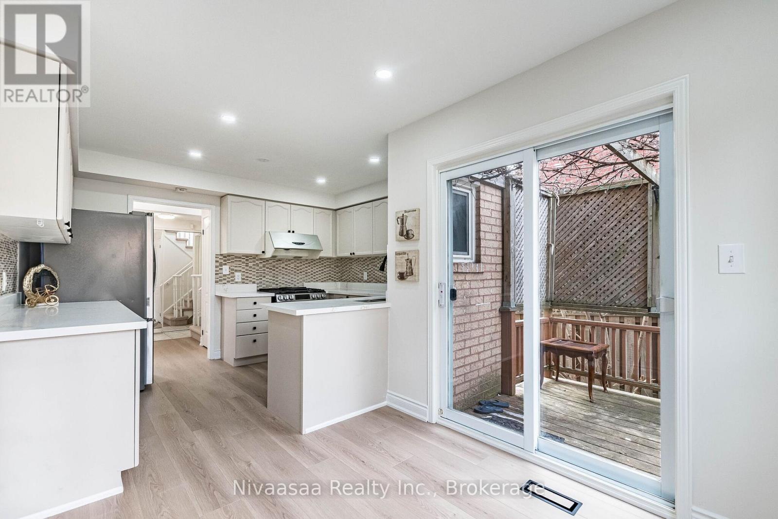 33 Pantages Court, Brampton, Ontario  L6S 5B7 - Photo 45 - W12902730