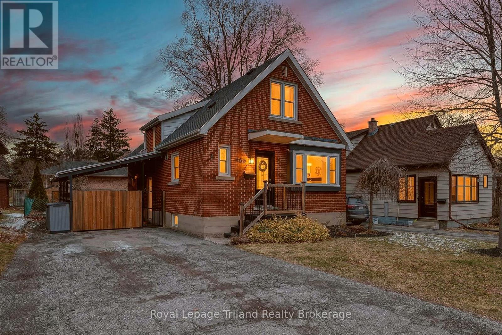 449 BRANT STREET, Woodstock, Ontario