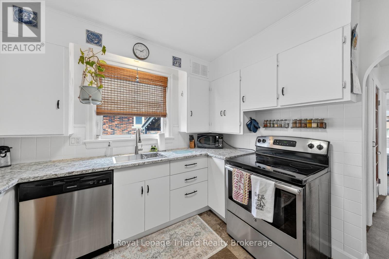 449 Brant Street, Woodstock, Ontario  N4S 5J3 - Photo 12 - X12902740