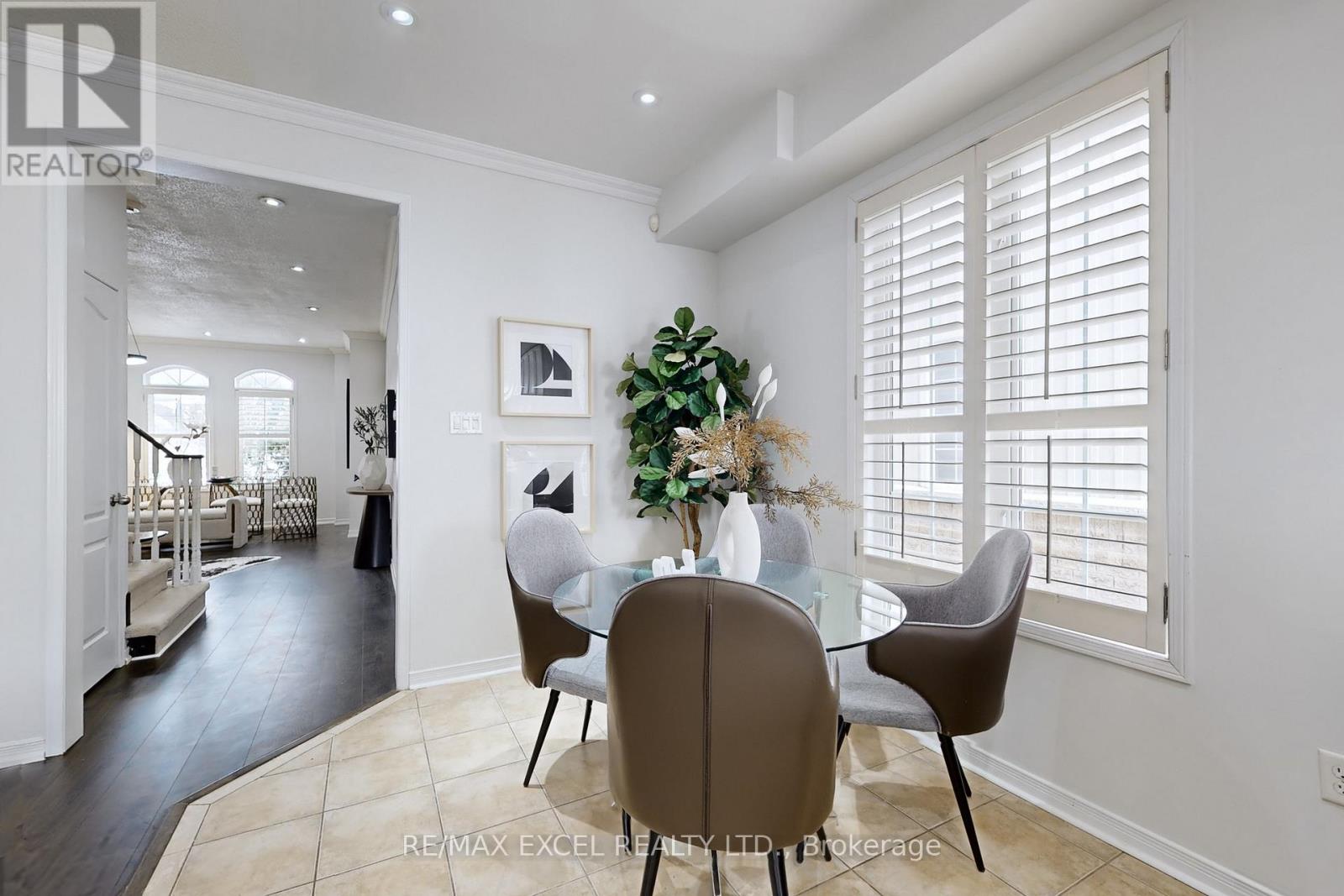 43 Evaridge Drive, Markham, Ontario  L6B 1E7 - Photo 11 - N12901614