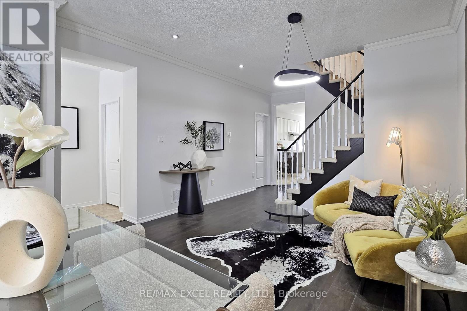 43 Evaridge Drive, Markham, Ontario  L6B 1E7 - Photo 6 - N12901614