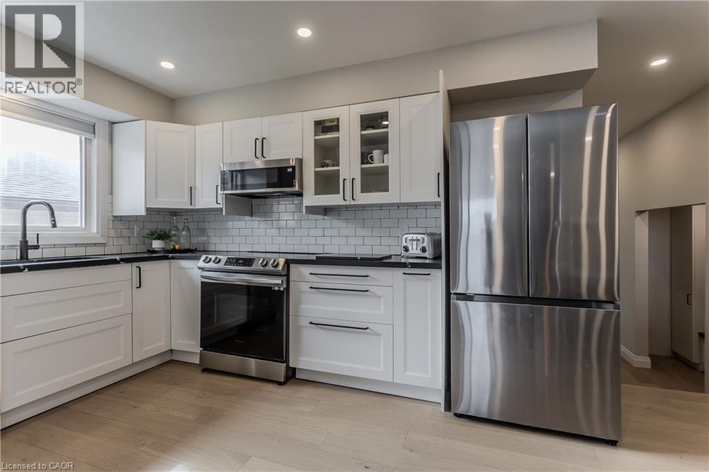 128 Margaret Avenue, Stoney Creek, Ontario  L8G 3G8 - Photo 5 - 40813313