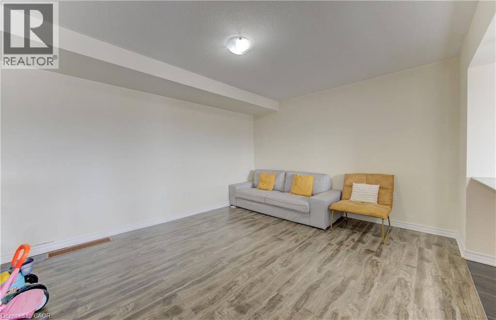 9 Outlook Terrace, Kitchener, Ontario  N2R 0K6 - Photo 8 - 40813299