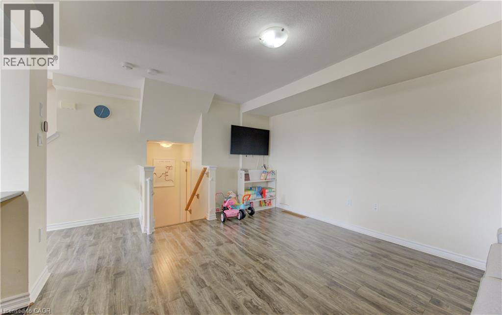 9 Outlook Terrace, Kitchener, Ontario  N2R 0K6 - Photo 9 - 40813299