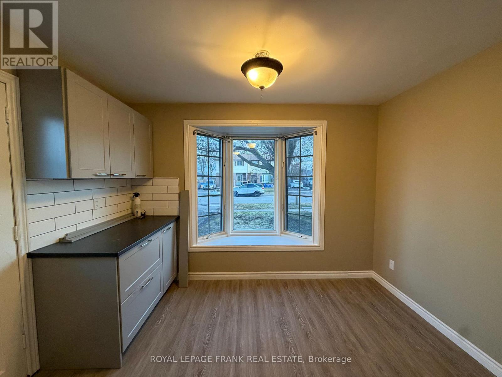 16 Loscombe Drive, Clarington, Ontario  L1C 3S9 - Photo 5 - E12902746