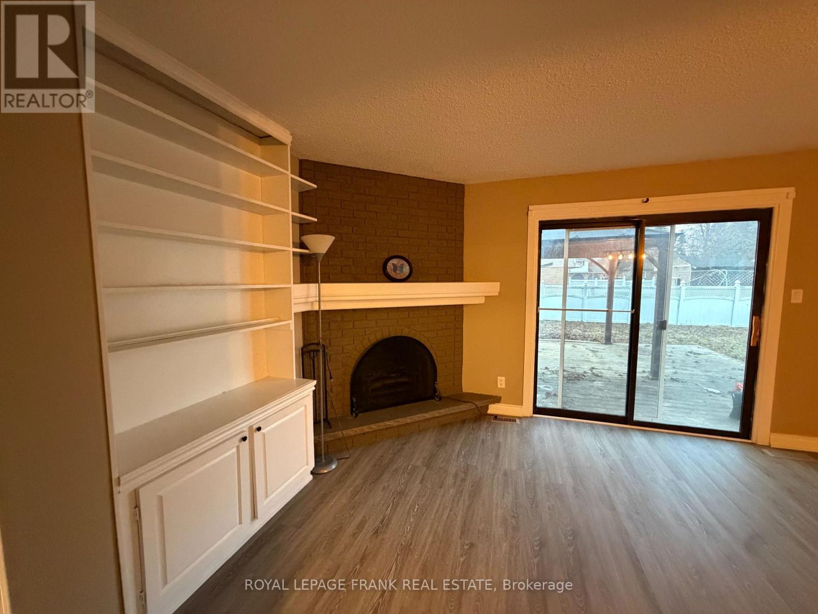 16 Loscombe Drive, Clarington, Ontario  L1C 3S9 - Photo 7 - E12902746