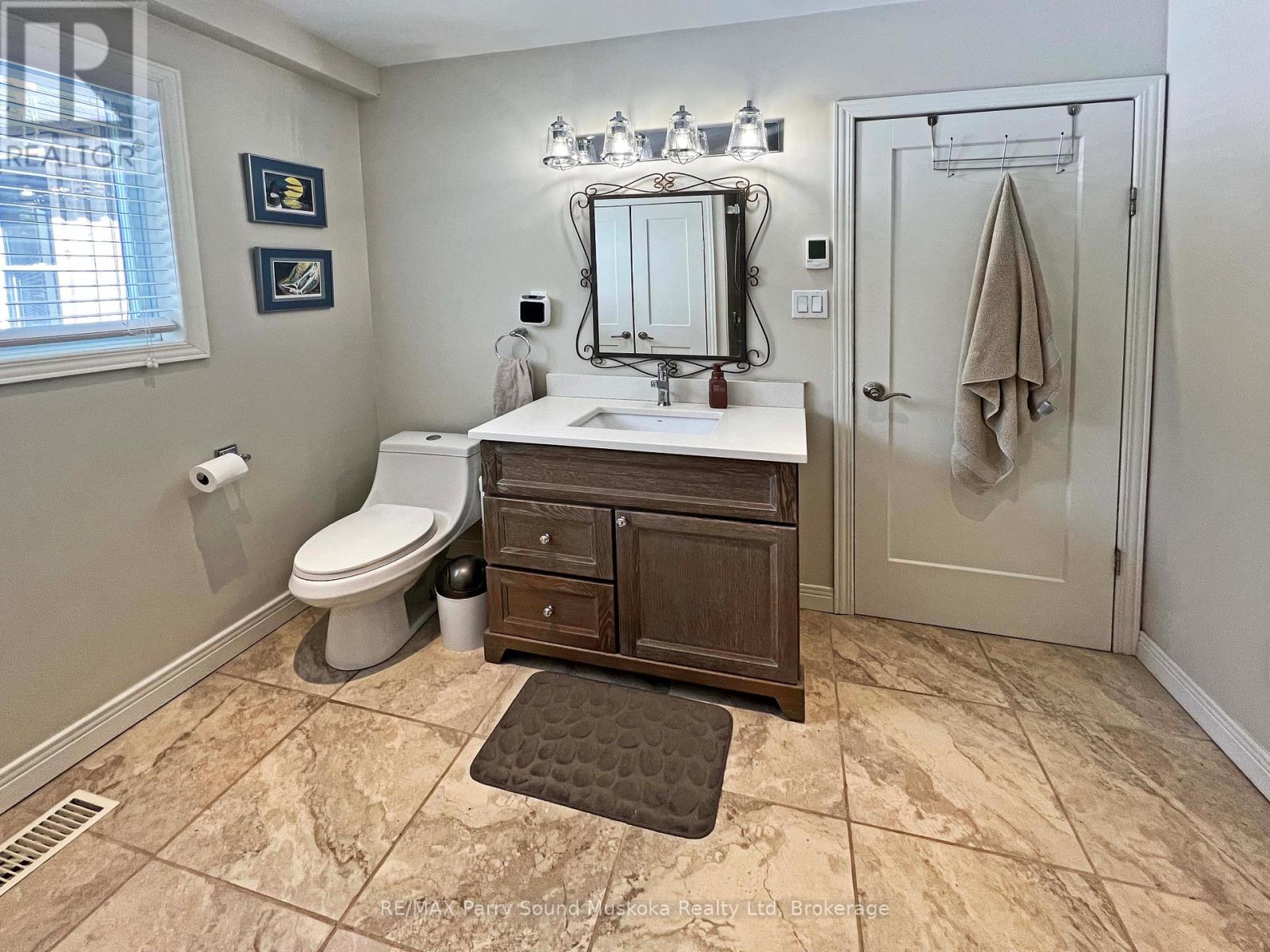 24a Rocco's Lane, Seguin, Ontario  P2A 2W8 - Photo 25 - X12902800