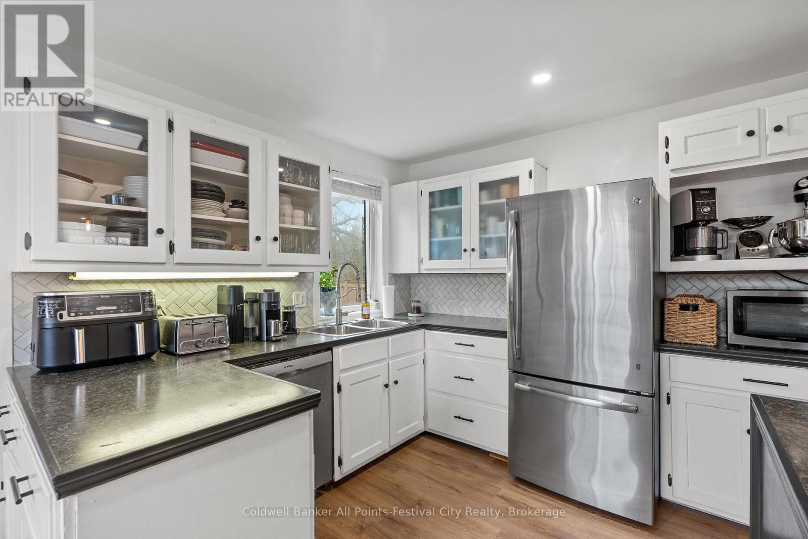 38 Main Street S, Bluewater, Ontario  N0M 1G0 - Photo 18 - X12902914