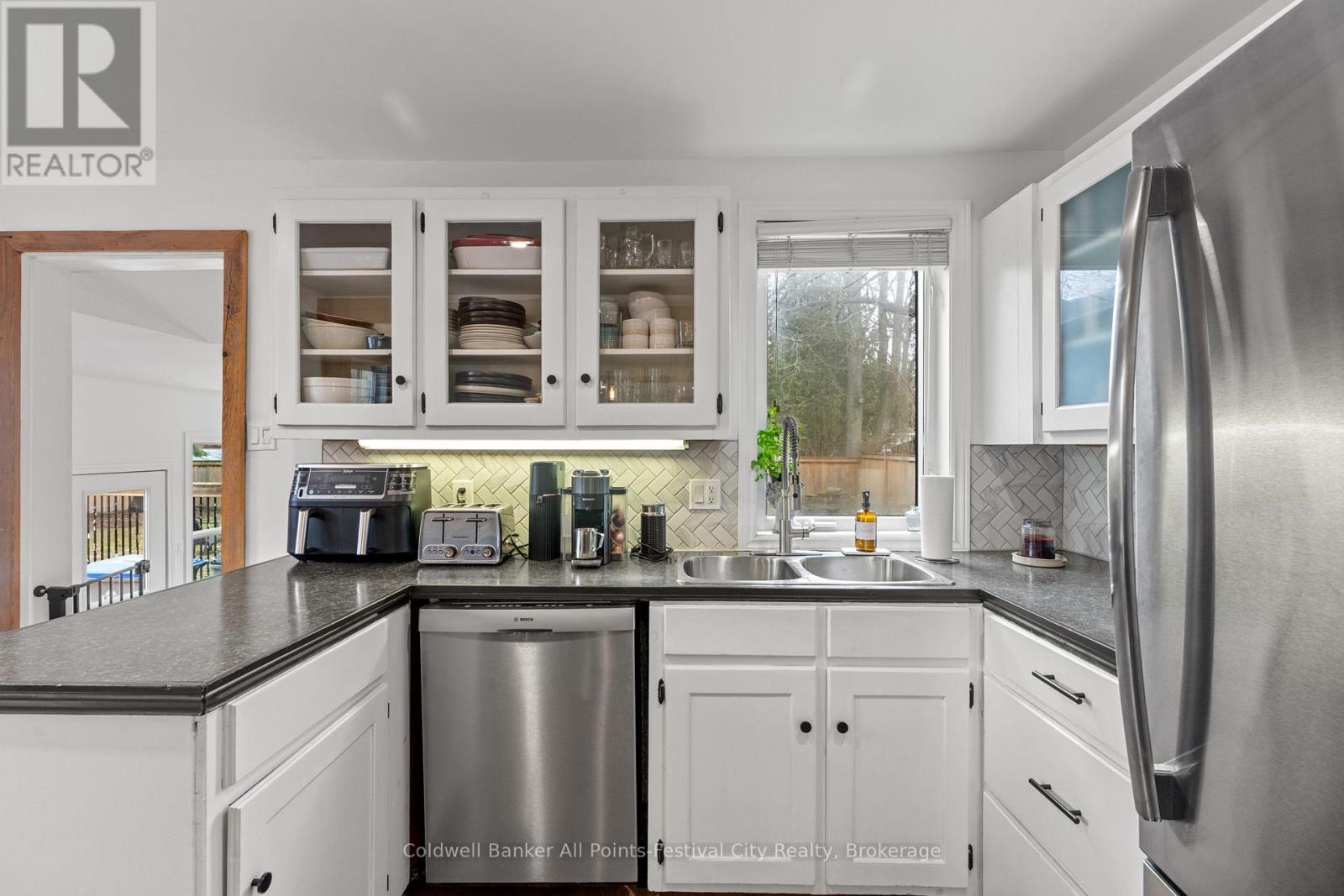 38 Main Street S, Bluewater, Ontario  N0M 1G0 - Photo 19 - X12902914