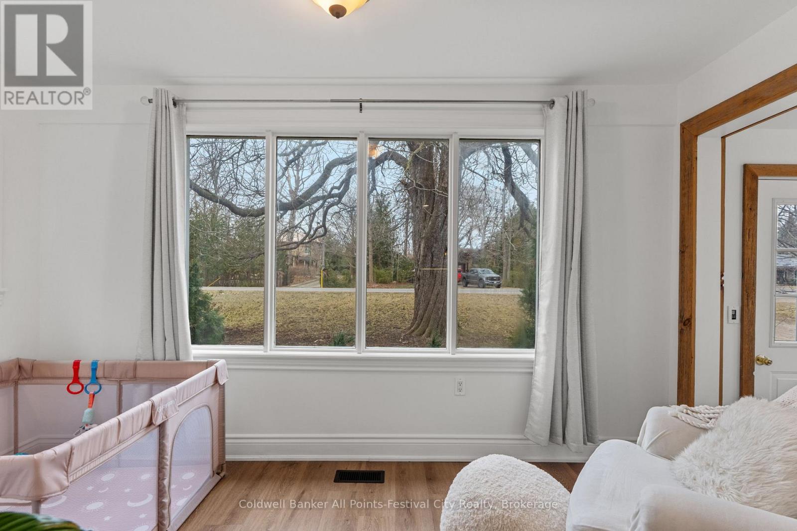 38 Main Street S, Bluewater, Ontario  N0M 1G0 - Photo 7 - X12902914