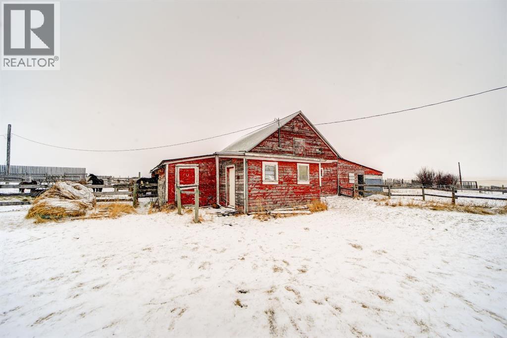 1227 Twp Rd 70, Cowley, Alberta  T0K 0P0 - Photo 36 - A2277911