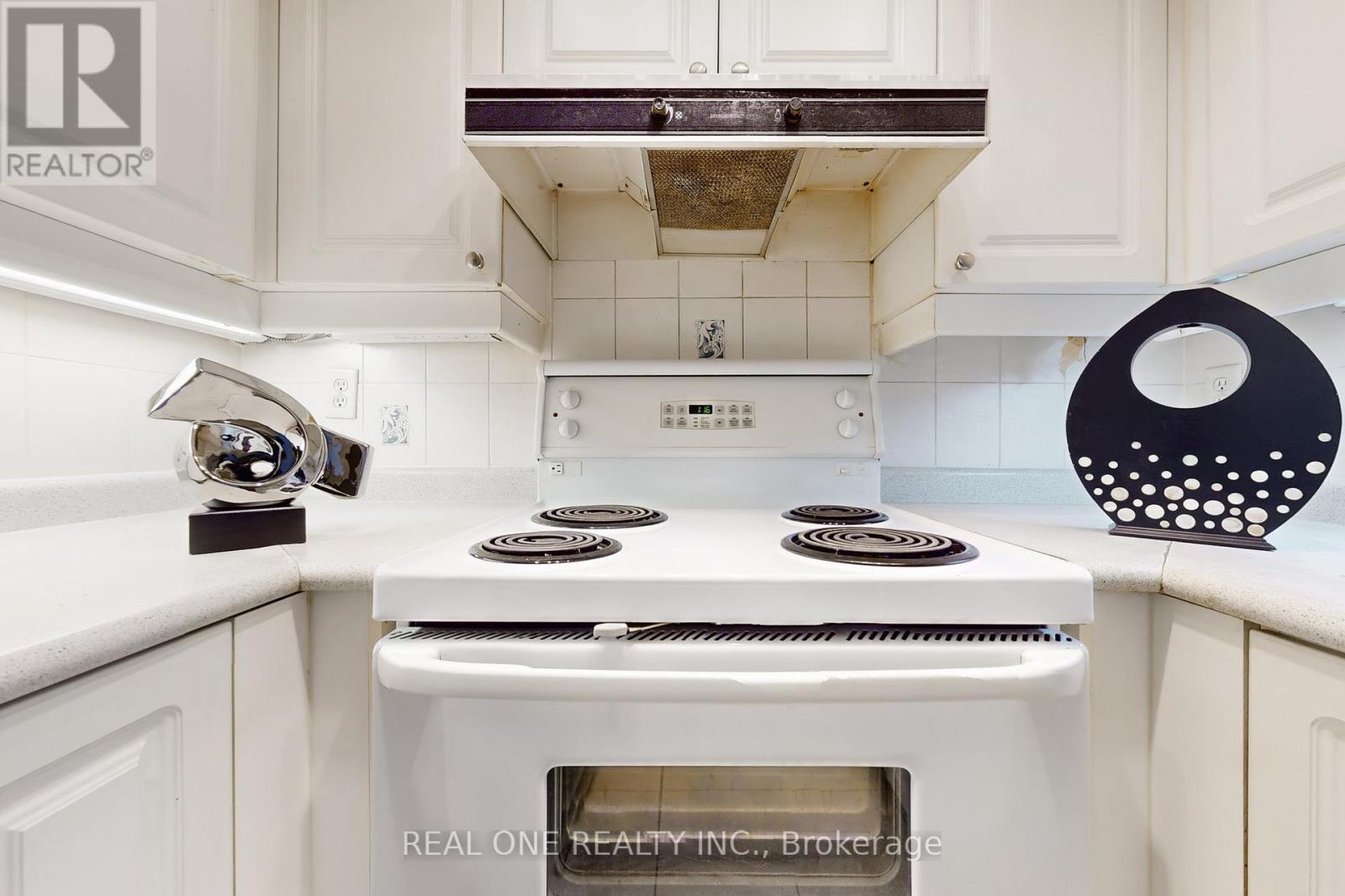 1611 - 3 Rean Drive, Toronto, Ontario  M2K 3C2 - Photo 13 - C12838284