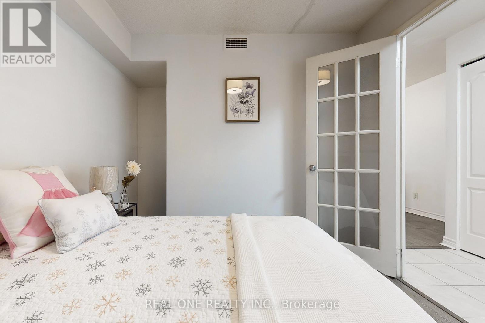 1611 - 3 Rean Drive, Toronto, Ontario  M2K 3C2 - Photo 20 - C12838284