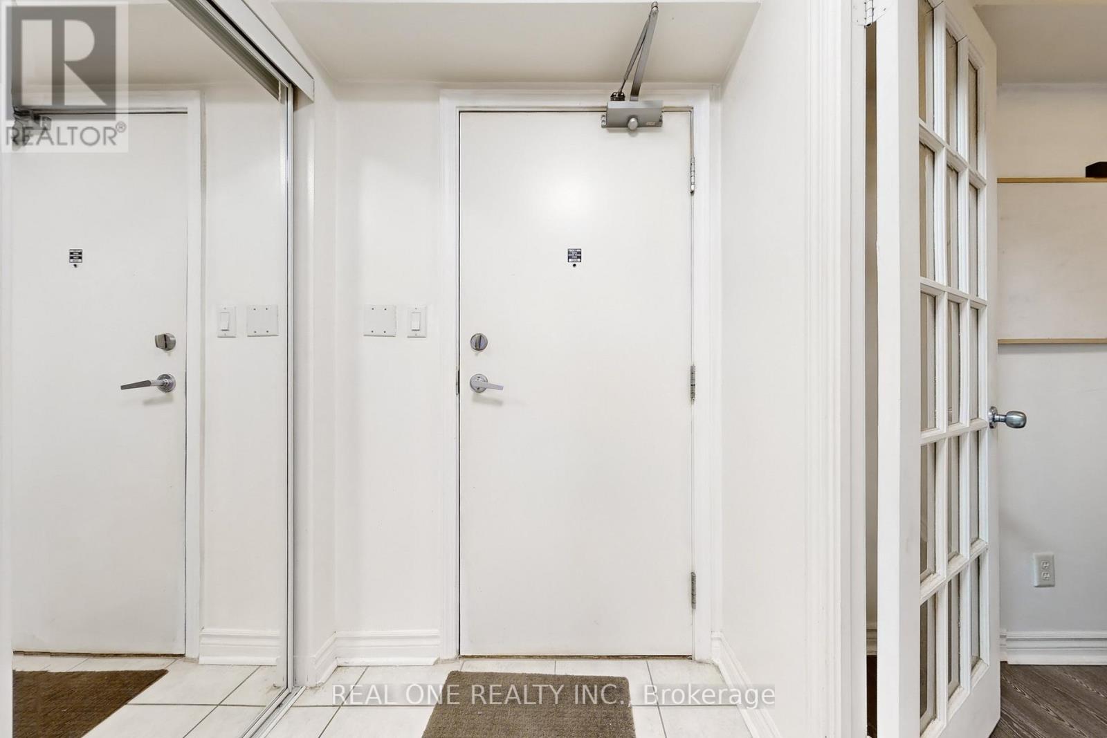 1611 - 3 Rean Drive, Toronto, Ontario  M2K 3C2 - Photo 22 - C12838284